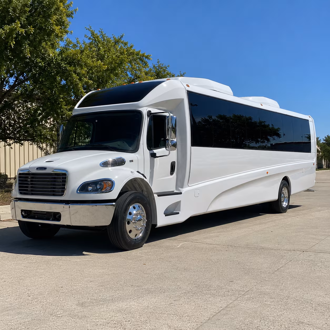bus rentals for bands performers and touring groups based in santa monica