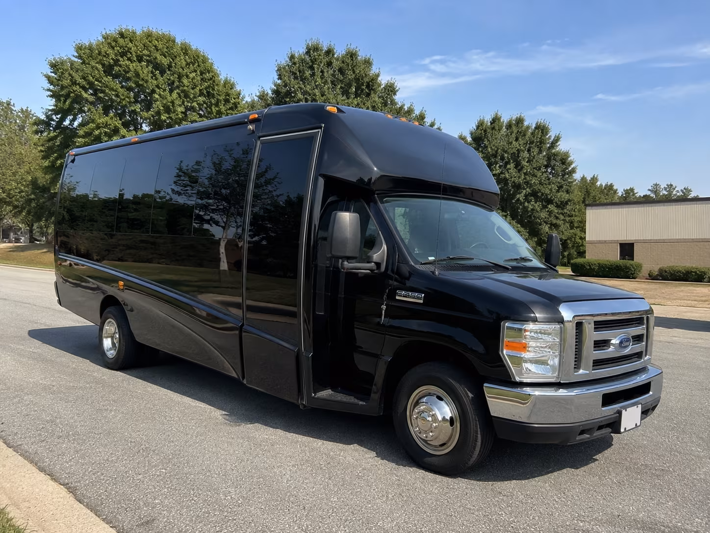 charter buses for corporate events and conference shuttles in santa monica