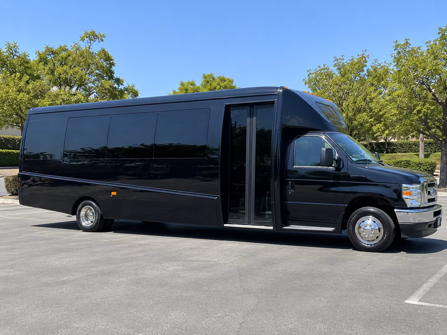 charter buses for large santa monica high school prom groups