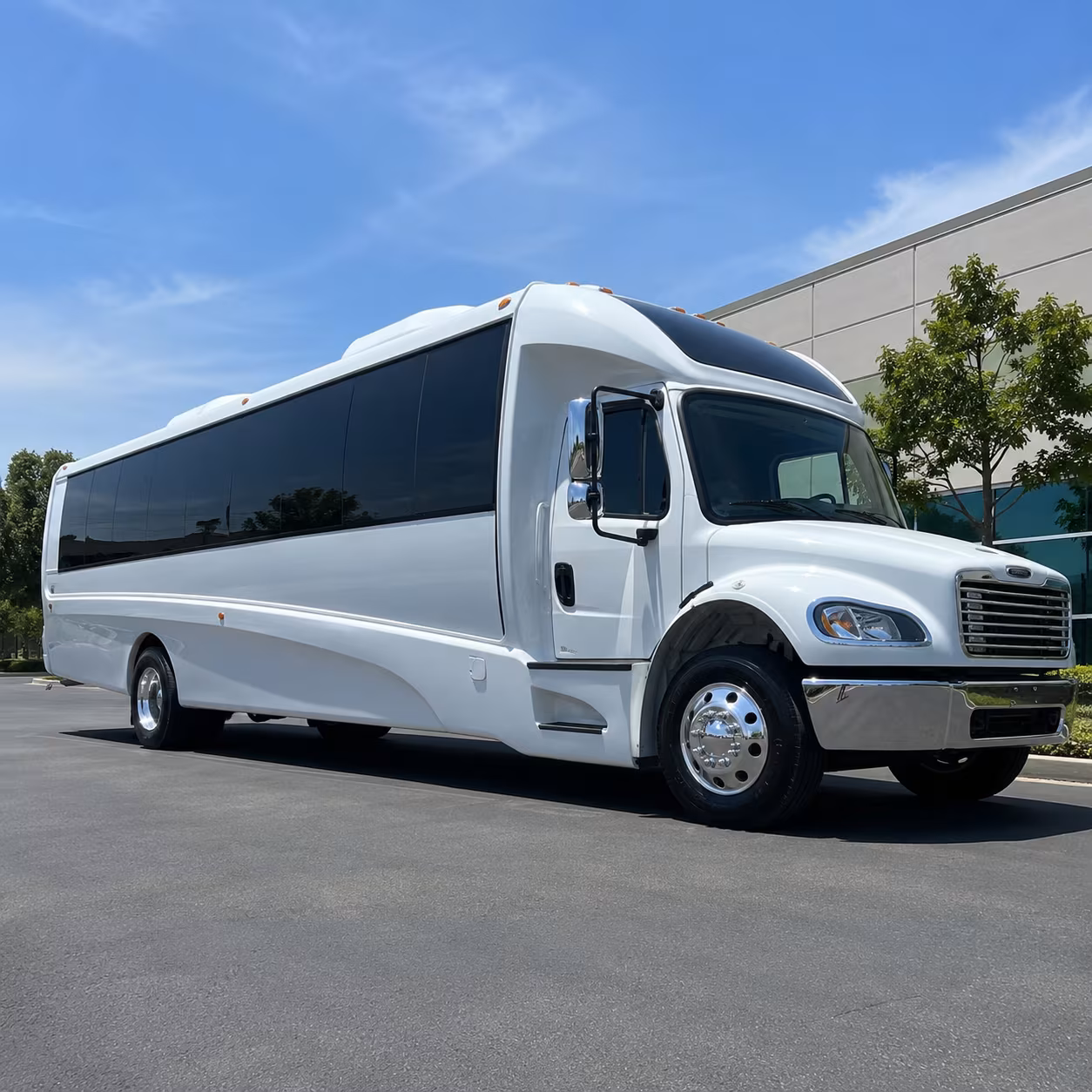 santa monica 25 passenger minibus