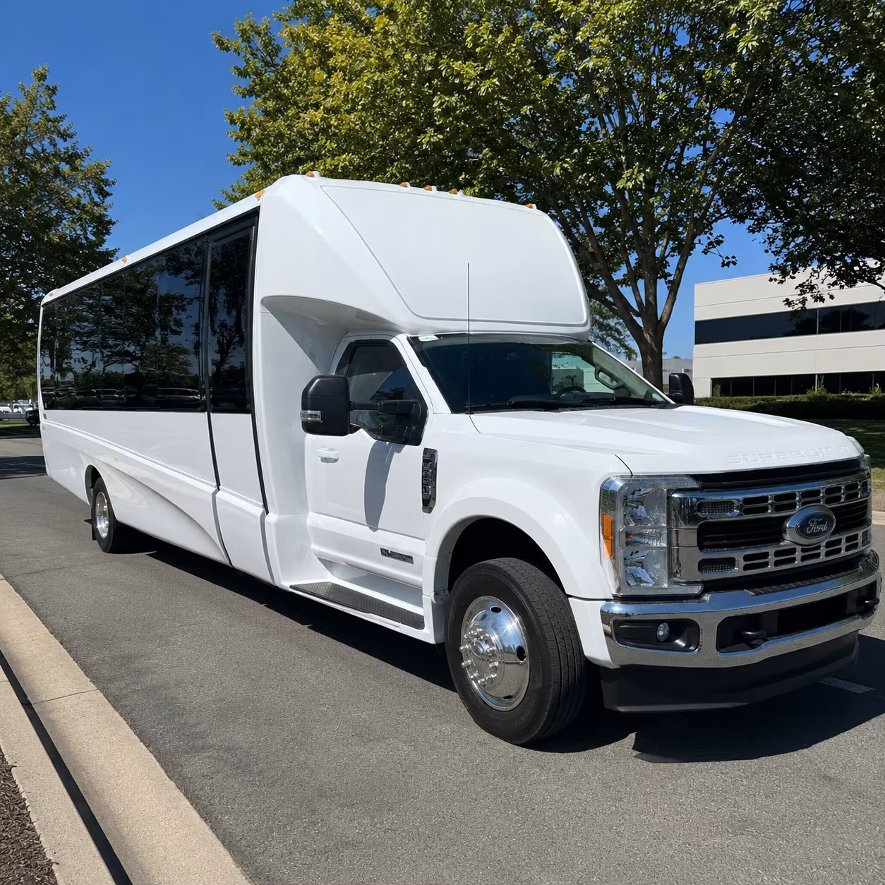 wedding shuttle buses in santa monica and along the coast